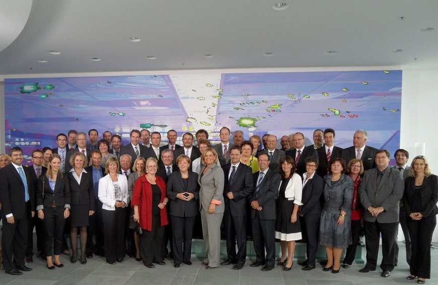 Die CDU Landtagsfraktion gemeinsam mit der Fraktionsvorsitzenden Julia Klckner und Bundeskanzlerin Angela Merkel